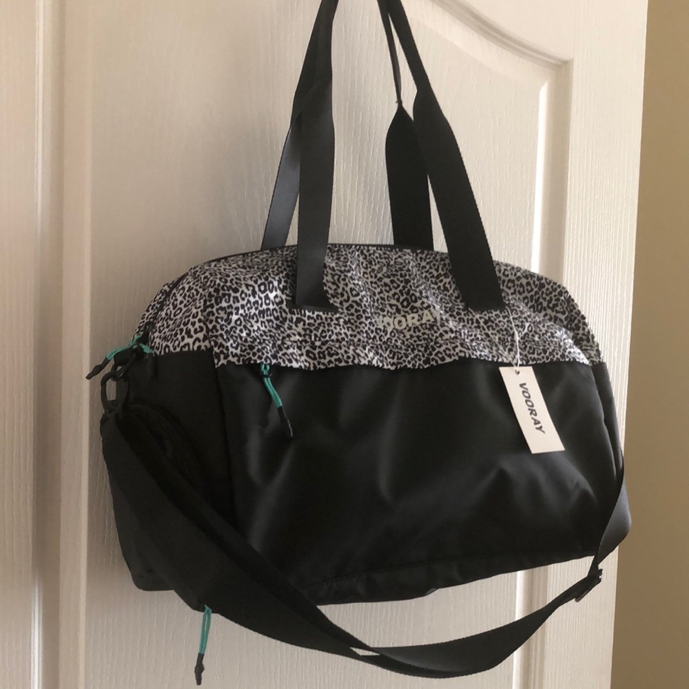 Vooray Black and Gray Gym Duffel Bag New with multi zippered pockets.